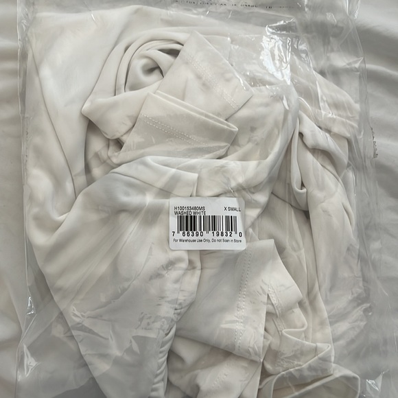 Alfani
Ruched Long-Sleeve Top - Picture 3 of 3